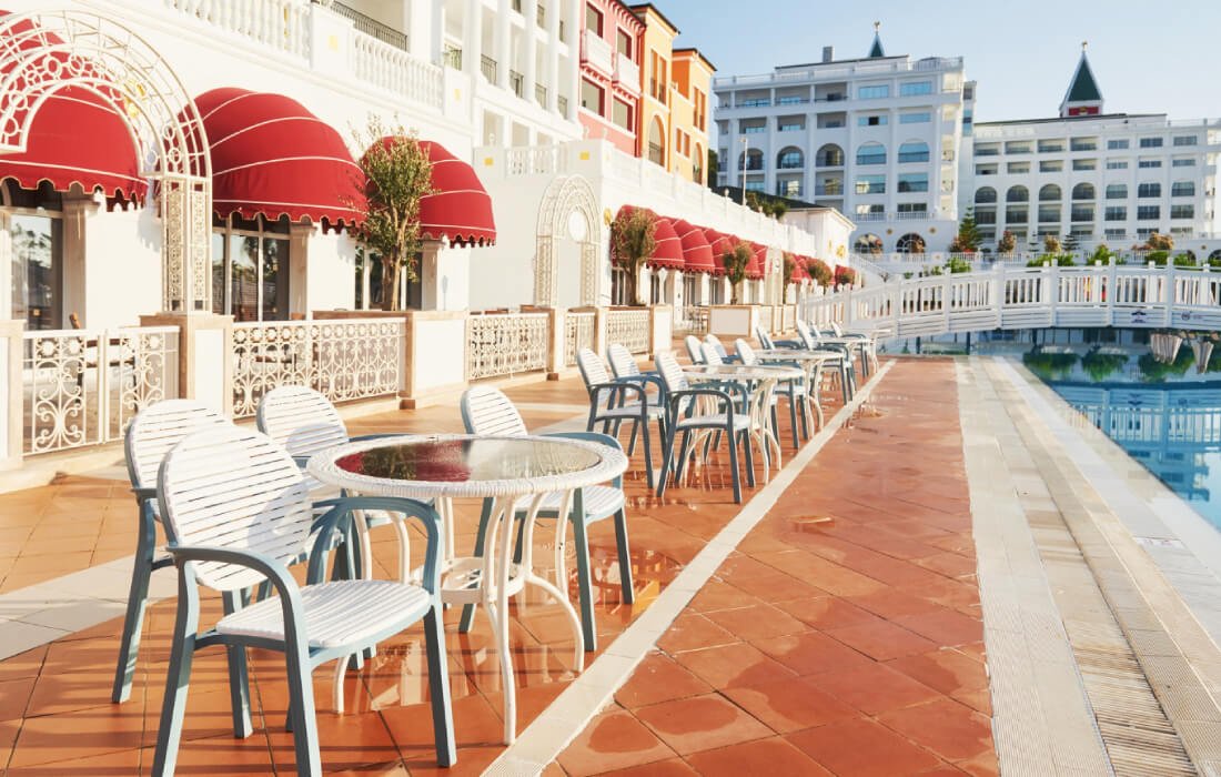 London Riverside Inn